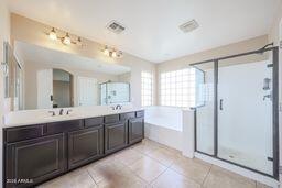 Building Photo - 11394 W Lincoln St