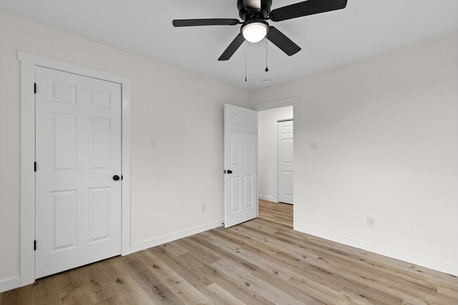 Building Photo - 516 Paso Fino St