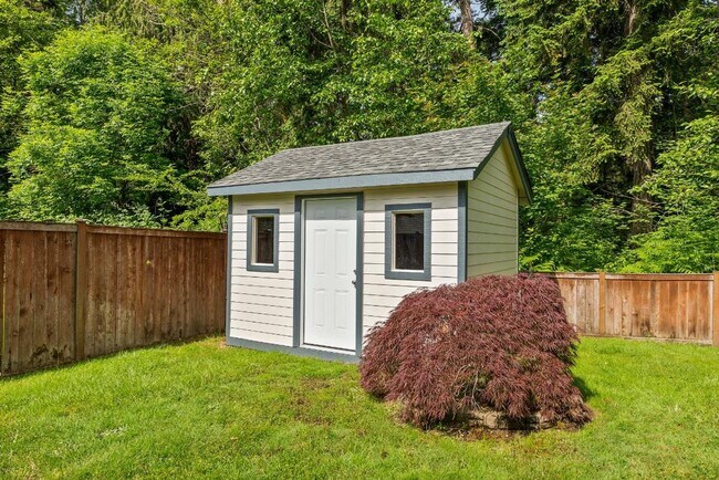 Building Photo - Spacious Sunrise Home for Rent in Puyallup...