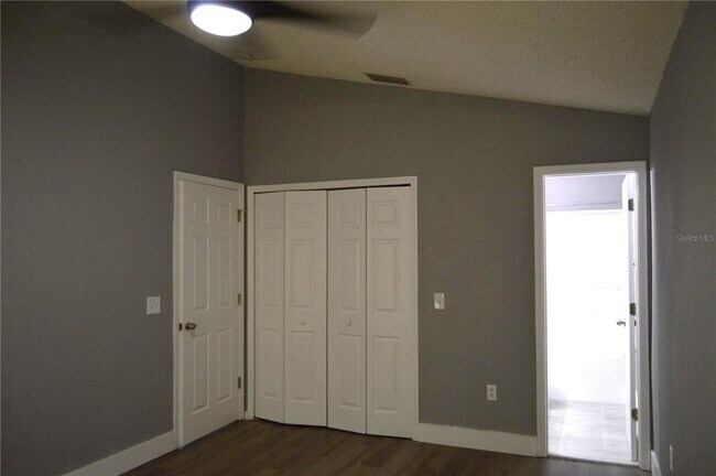 Building Photo - 424 Delicata Dr