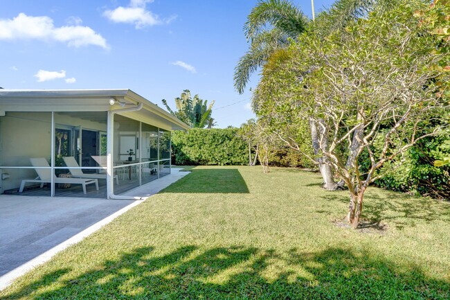 Building Photo - 1299 SW 9th St