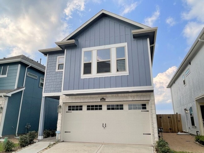 Building Photo - 11917 Oakmont Valley Trace