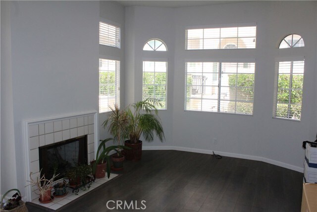 Building Photo - 2300 Maple Ave