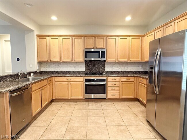 Building Photo - 848 S Paseo Rocoso Pl
