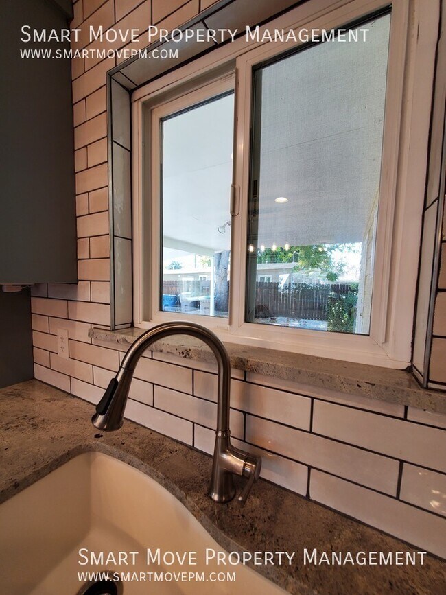 Building Photo - 6030 Kirkwood Cir