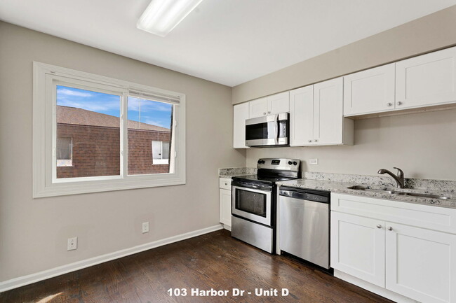 Building Photo - 103 Harbor Dr