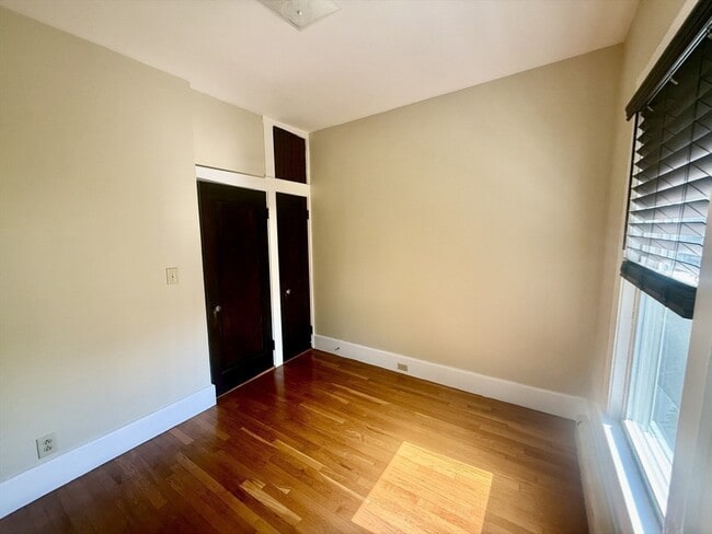 Building Photo - 70 Tremont St