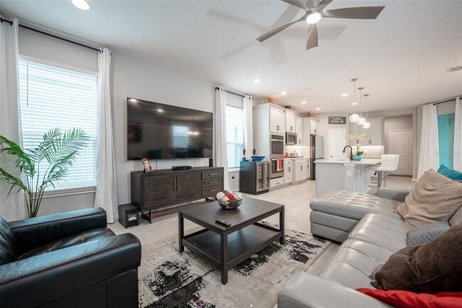 Building Photo - 12749 Brodlove Ln
