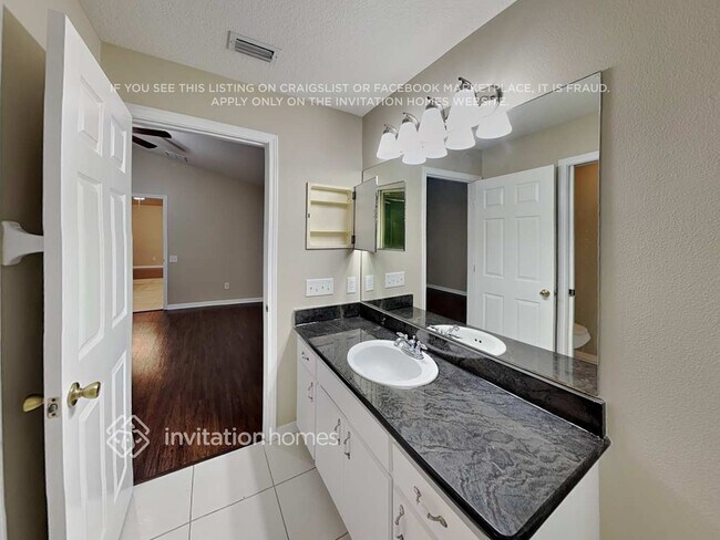 Building Photo - 6647 Clair Shore Dr