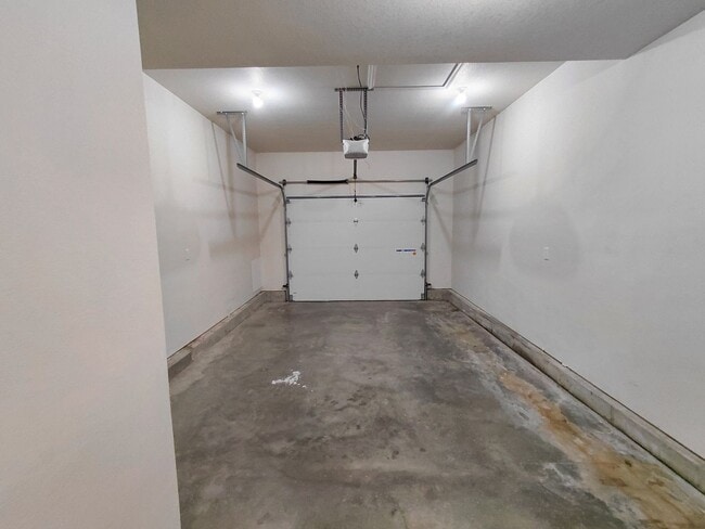 Building Photo - 16328 Holy Cross Ln