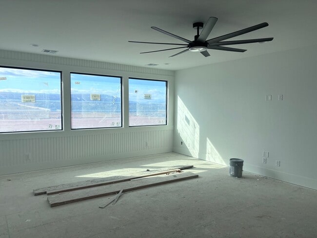 Building Photo - Brand New 6 Bed 4 Bath Rental Near Sand Hollow!