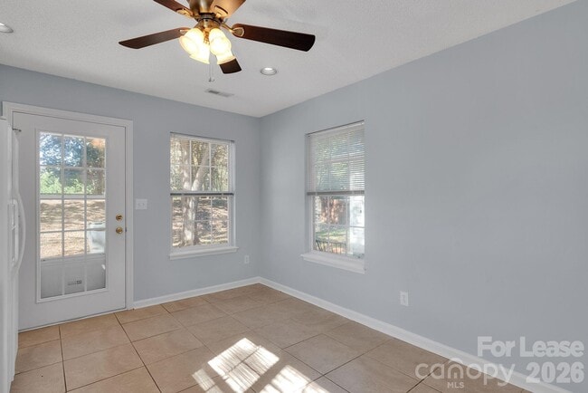 Building Photo - 6340 S Bend Ln