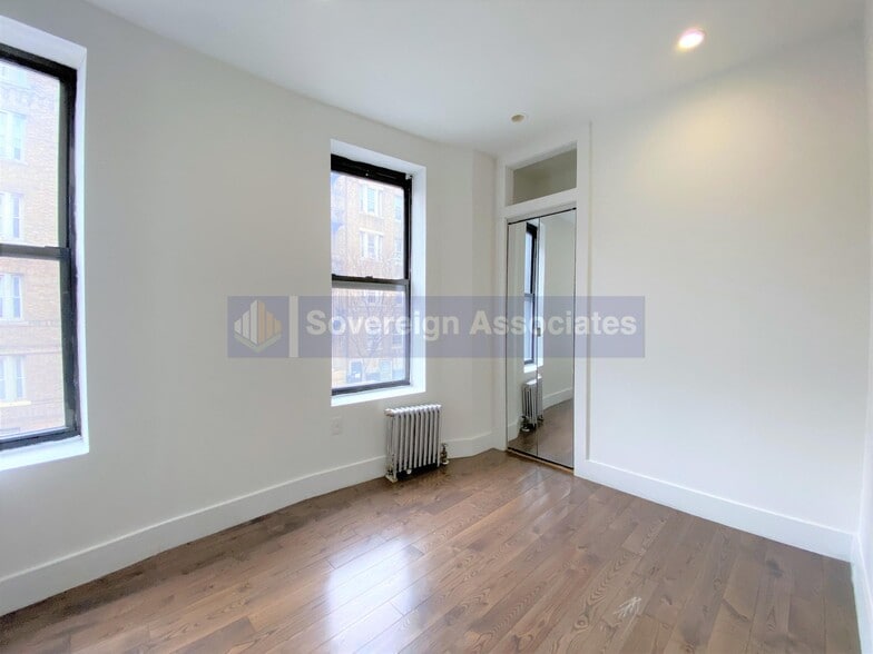 Building Photo - 2 St Nicholas Terrace