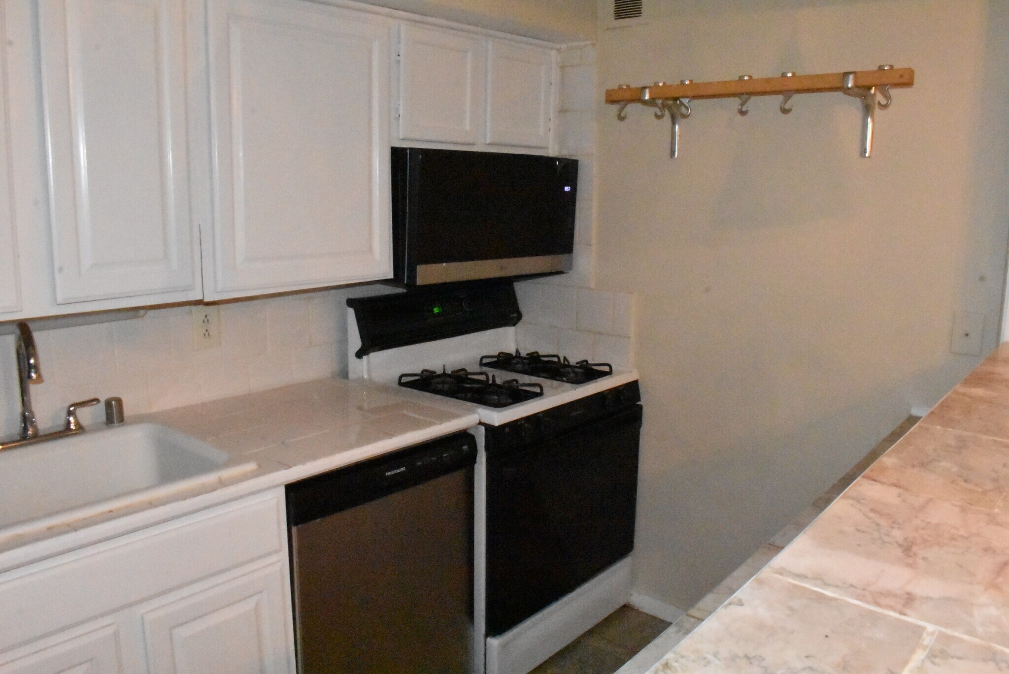 Building Photo - 7514 Spring Lake Dr