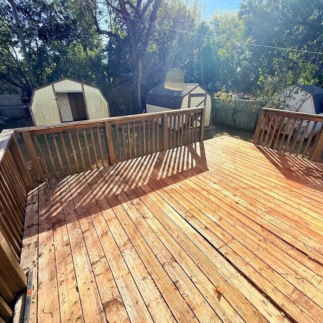 Building Photo - 4004 SE 25th St