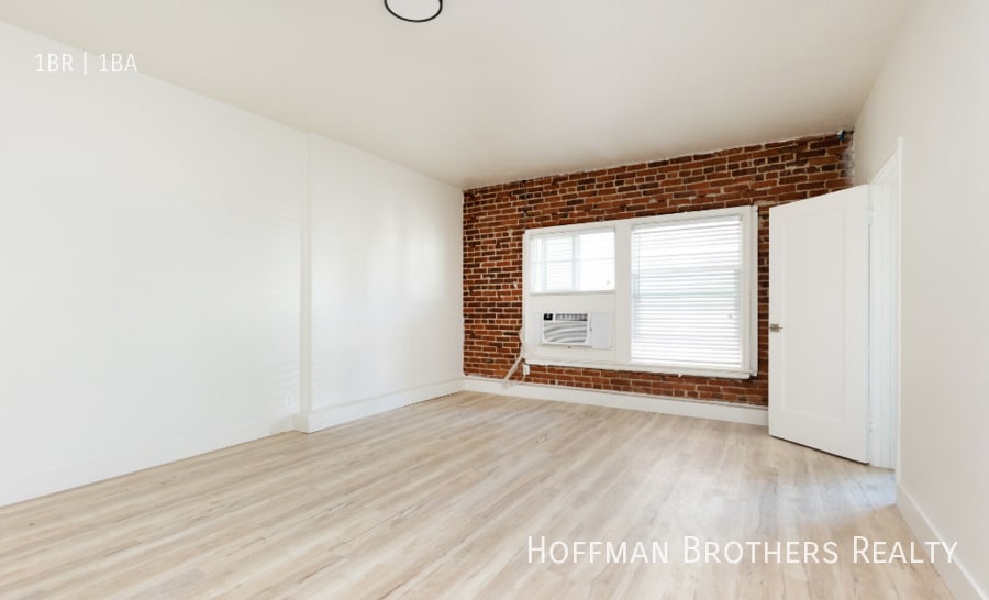 Building Photo - 750 S Mariposa Ave