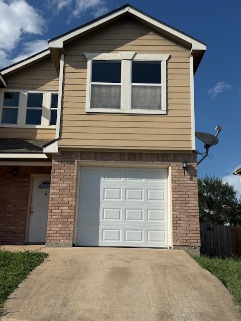 Building Photo - 725 Claremont Pky