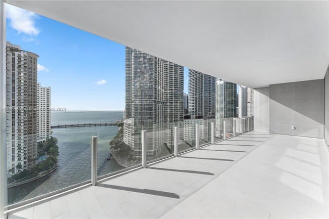 Building Photo - 300 Biscayne Blvd Way