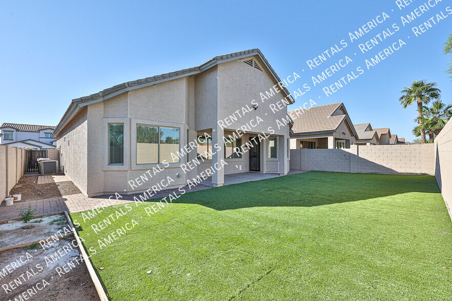 Building Photo - 10320 W Cashman Dr