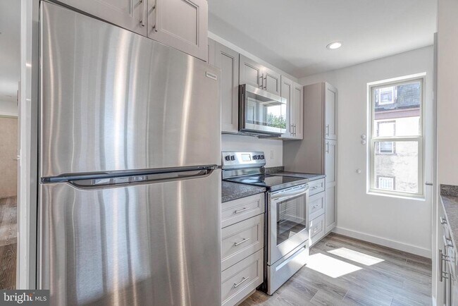Building Photo - 751 N 43rd St