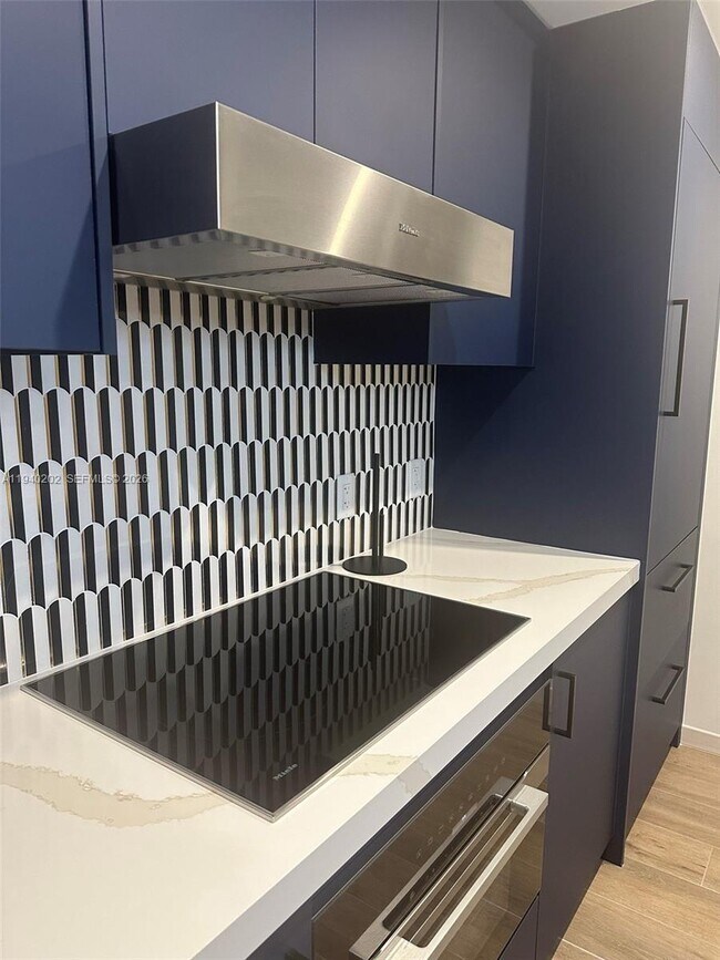 Building Photo - 4220 Laguna St