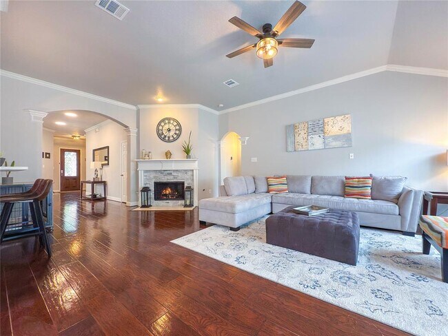 Building Photo - 2516 Spring Landing Dr