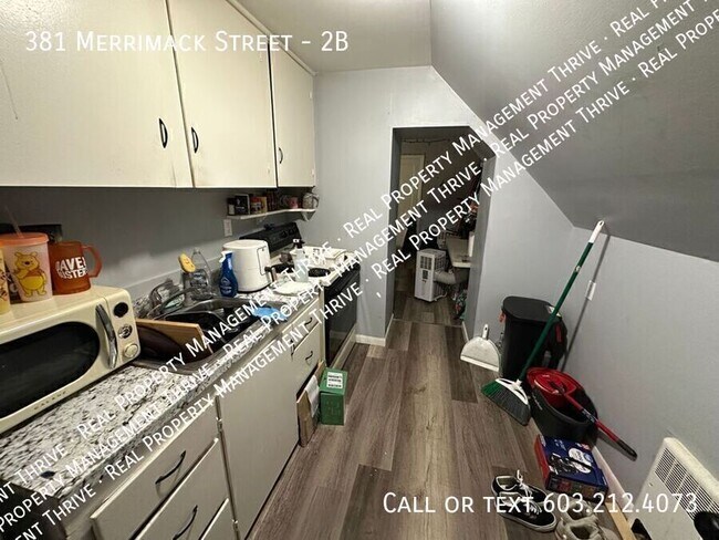 Building Photo - 381 Merrimack St