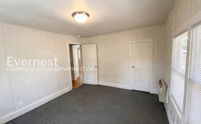 Building Photo - 218 73rd St