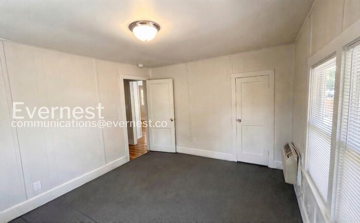 Building Photo - 218 73rd St N