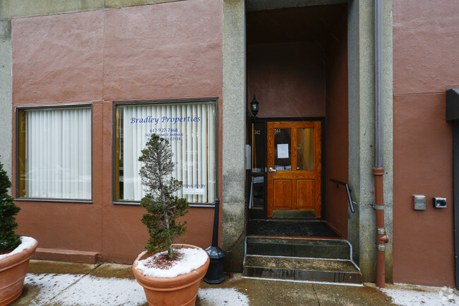 Building Photo - Bradley Properties