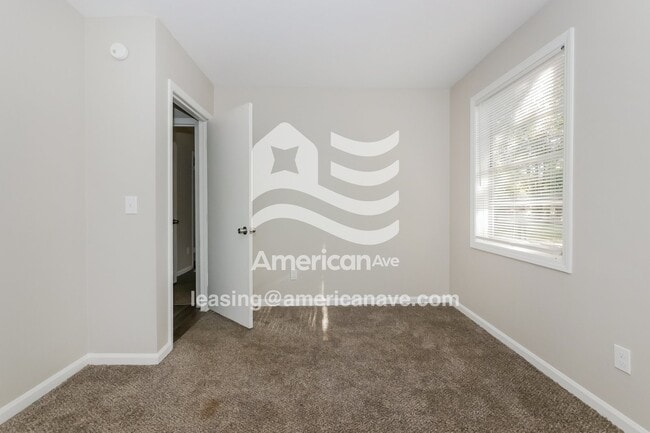 Building Photo - 2332 Watkins Dr