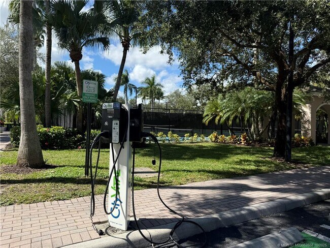 Building Photo - 2814 Grande Pkwy