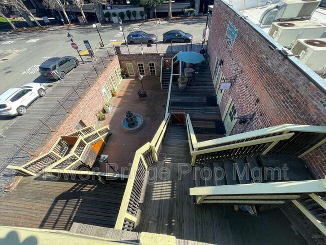 Building Photo - 122 I St