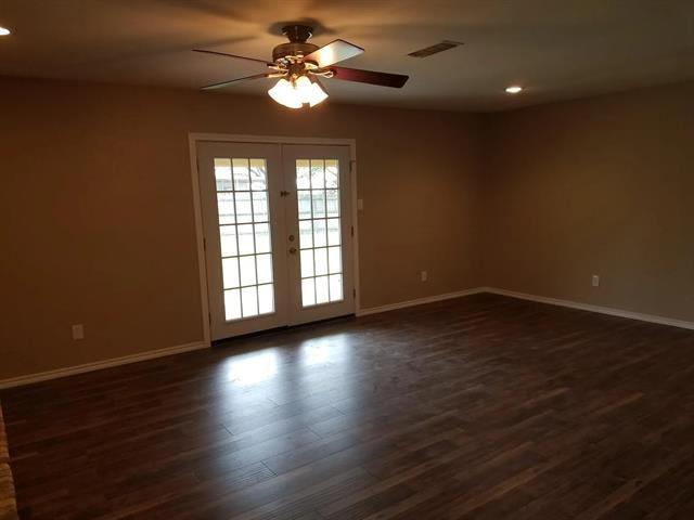 Building Photo - 100 Lochness Ln