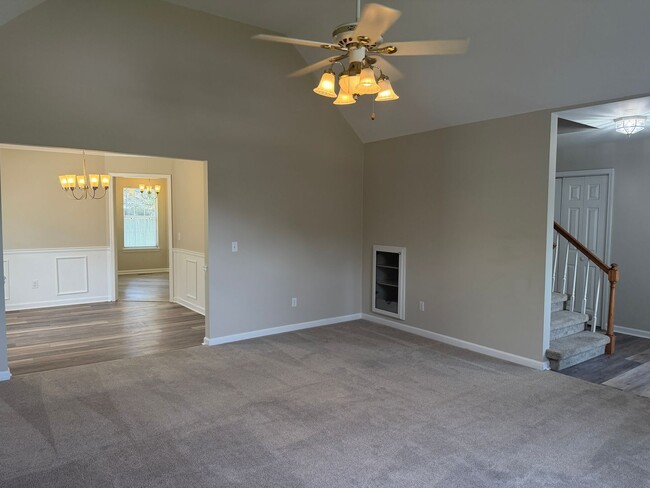 Building Photo - 4 bedroom home in Collegedale