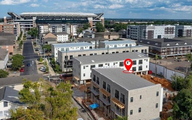 Building Photo - $1600 per bedroom. Brand new and waiting f...