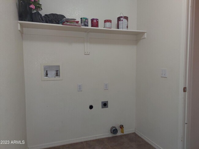 Building Photo - 5445 Los Capanos Dr