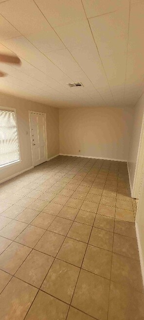 Building Photo - 1109 Williamson Dr