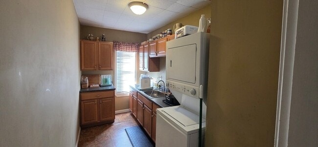 Building Photo - 72 Seymour St