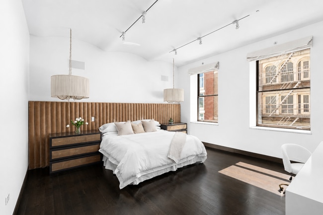 Building Photo - 151 Wooster St