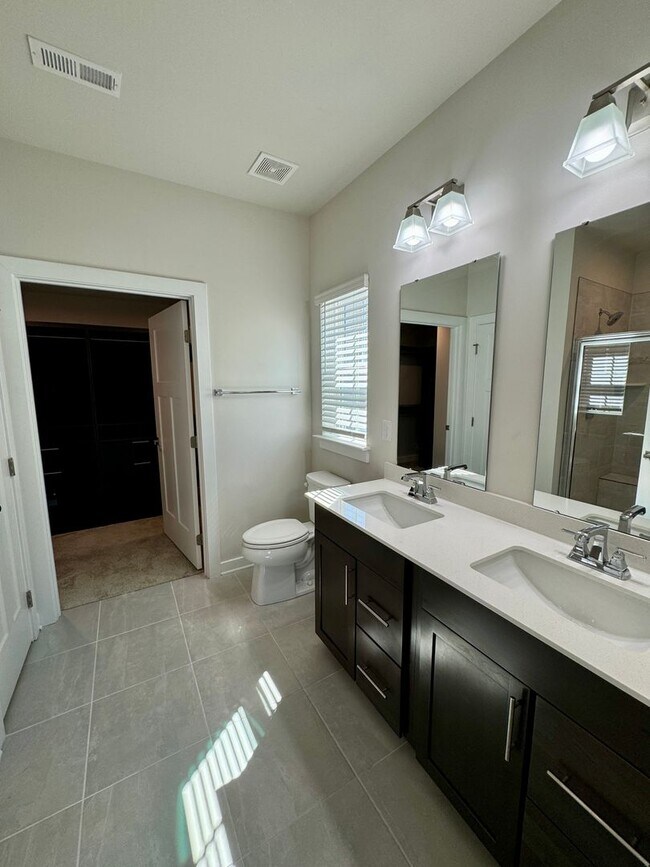 Building Photo - Beautiful, 3BR/3BA, Ranch with Bonus Room in Harrisburg