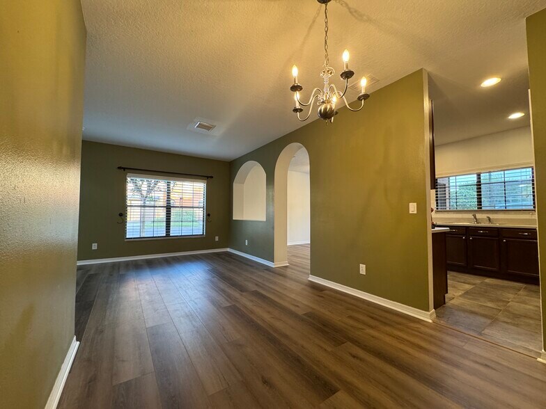 Building Photo - 30214 Goodwick Way