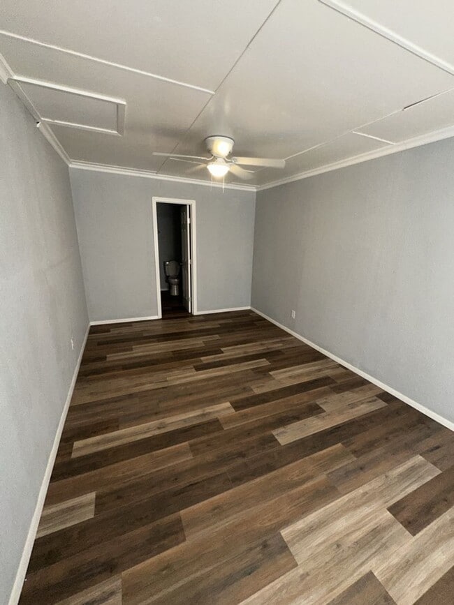 Building Photo - NEW IN MANAGEMENT - AVAILABLE NOW! $100 OFF MOVE IN SPECIAL