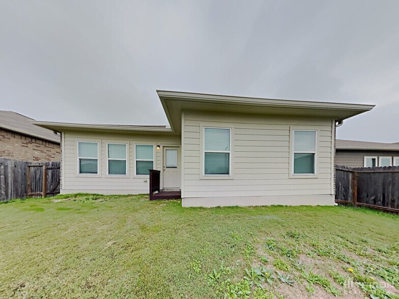 Building Photo - 8930 Holland Pk