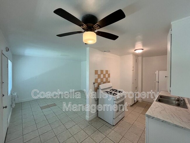 Building Photo - 85171 Bagdad Ave