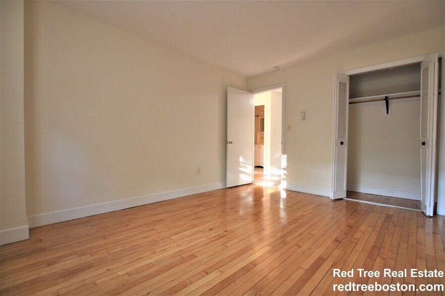 Building Photo - 10 Armington St