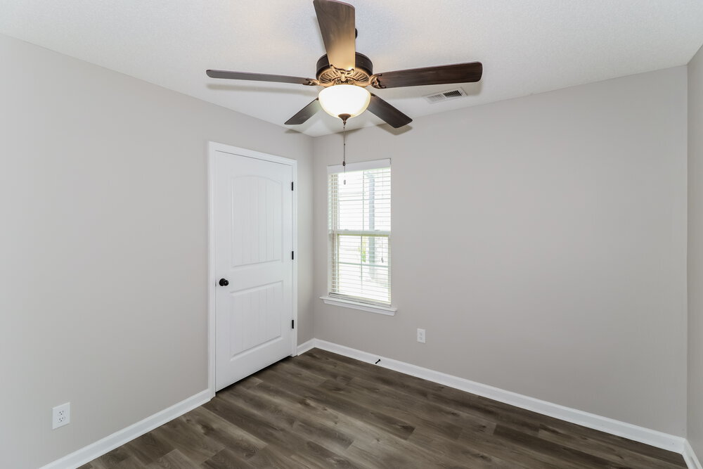 Building Photo - 9466 Darren Cir S