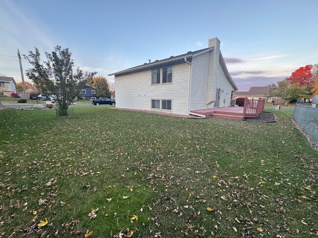 Building Photo - "Charming 4-Bedroom Home with Granite Elegance & Hardwood Warmth in Savage!"