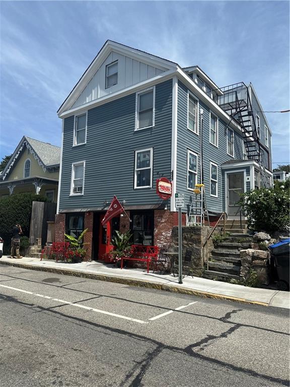 Building Photo - 382 Spring St