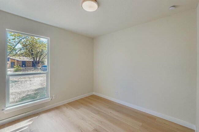 Building Photo - 7806 Whitsun Dr